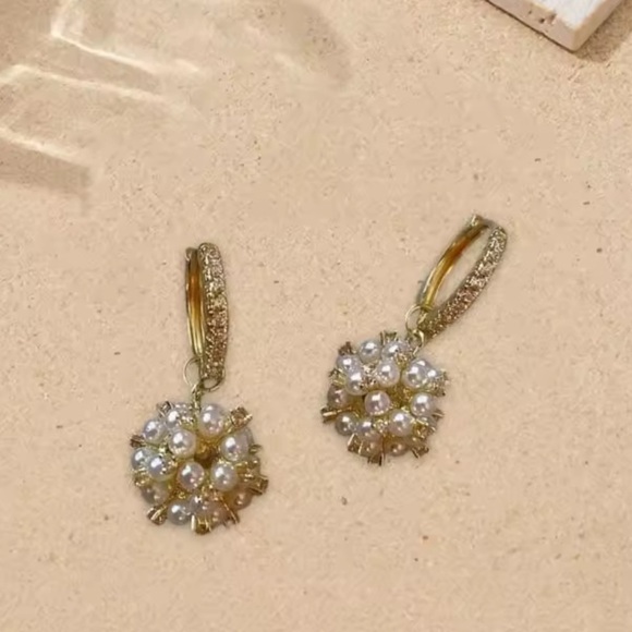 Anthropologie Gold Pearl Drop Earrings - Picture 7 of 10